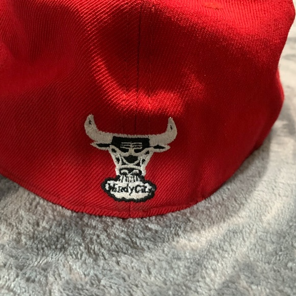 NBA Chicago Bulls New Era Fitted Hat size 7 RARE Alternate Color Way - Picture 2 of 5